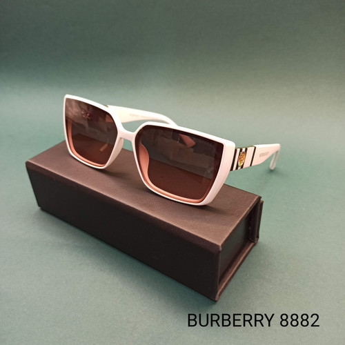 عینک آفتابی زنانه بربری Burberry مدل ۸۸۸۲